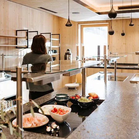 فندق تورنهوف سالباخ هينترغليم