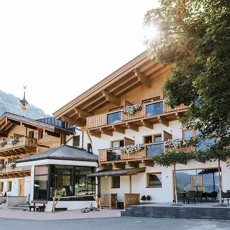 فندق تورنهوف سالباخ هينترغليم