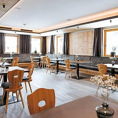 瑟纳尔霍夫酒店 酒店
